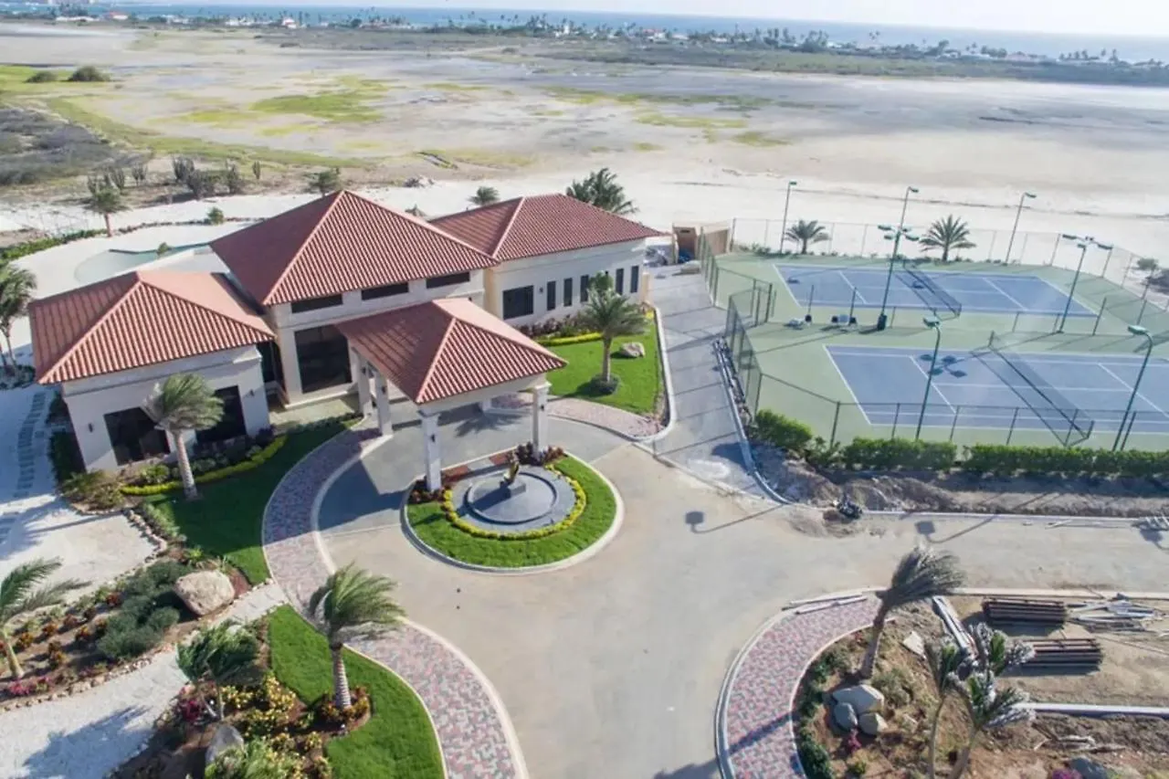 Nice House With Private Pool In Gold Coast Palm Beach