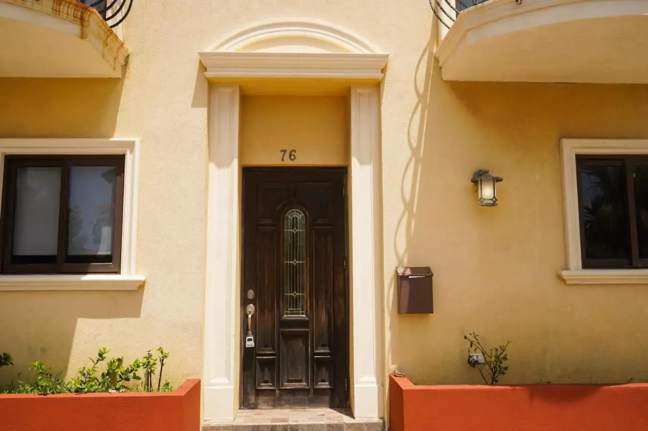 Nice House With Private Pool In Gold Coast Palm Beach